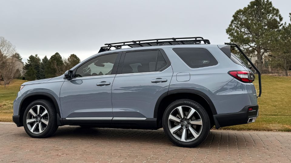 GOBI Honda Pilot Steath Roof Rack | GOBI Racks honda-pilot-stealth